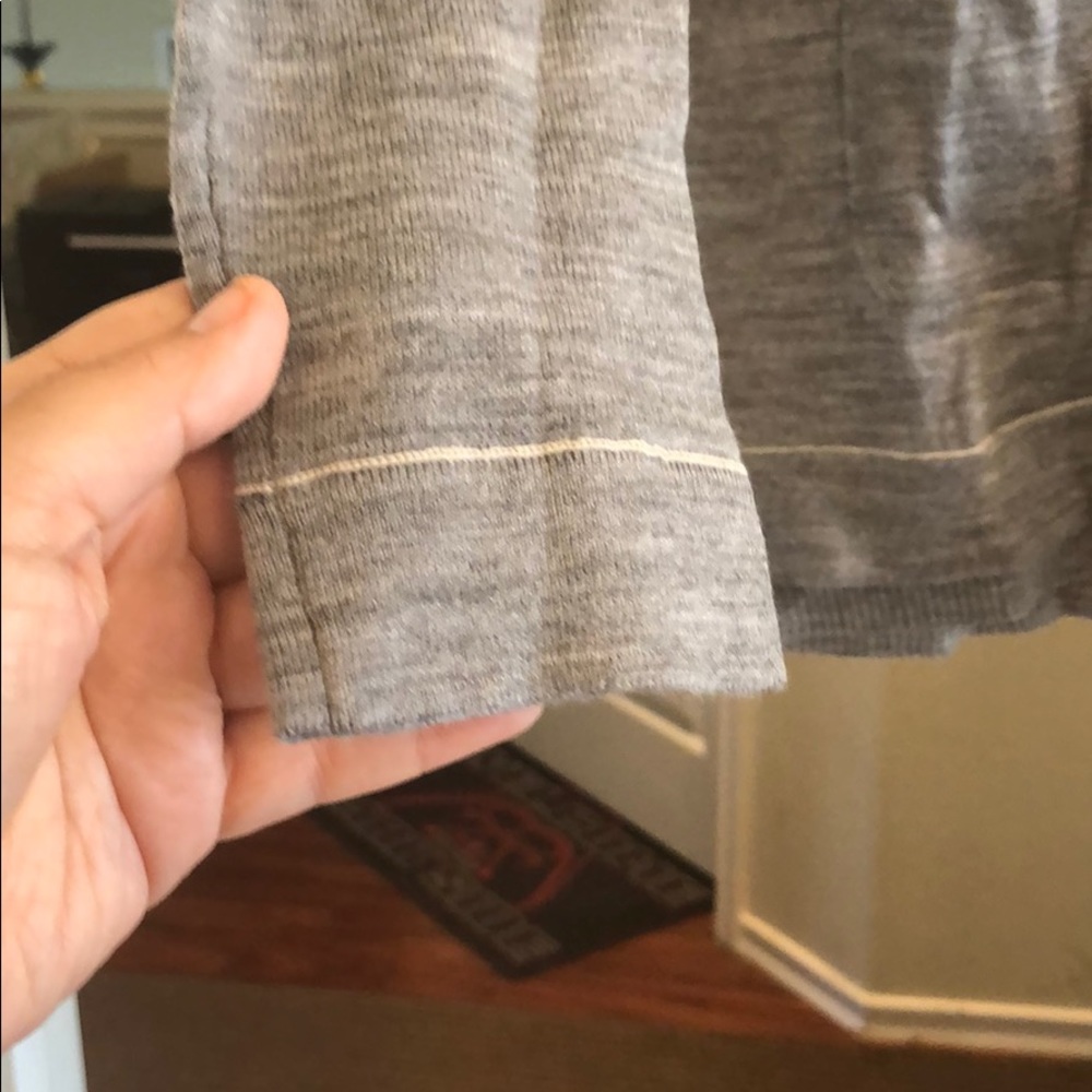 Label + thread sweater - Picture 4 of 8